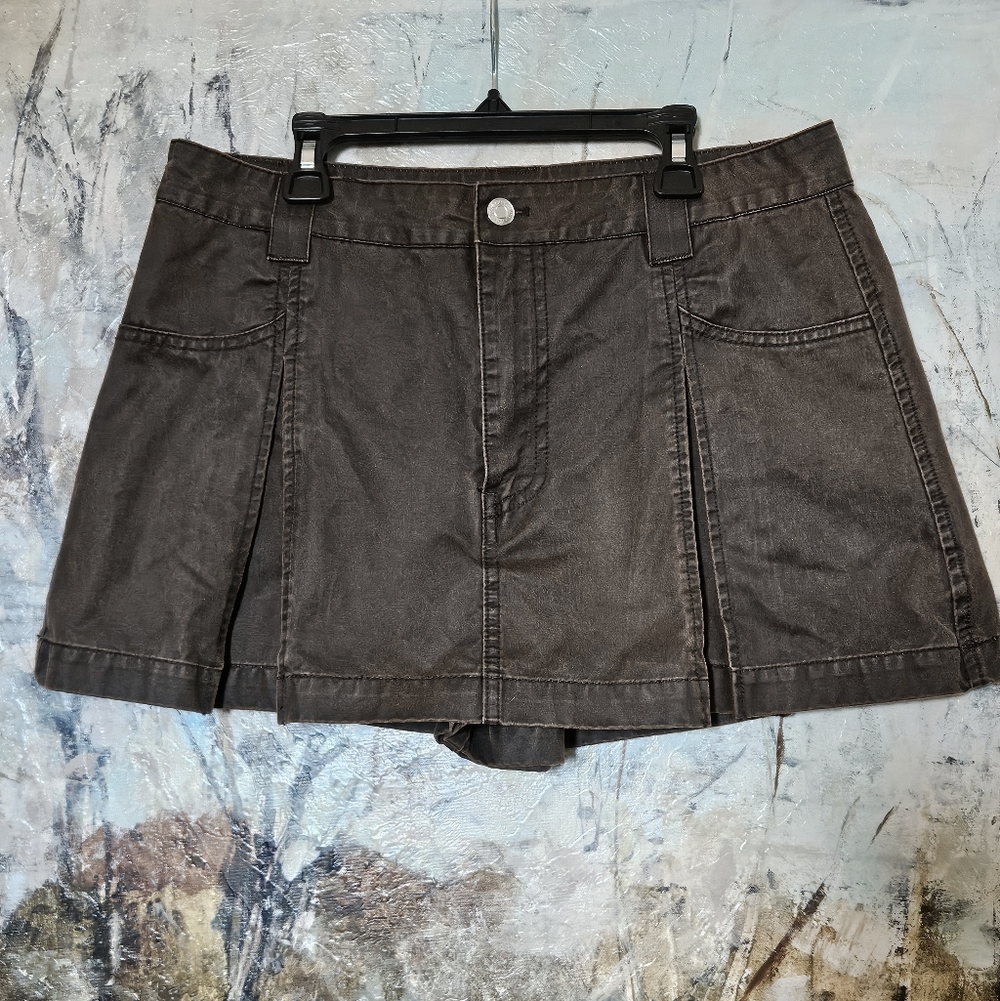 ZARA Medium Washed Brown Box Pleated Front Polyurethane Coated Canvas Skort Sz L